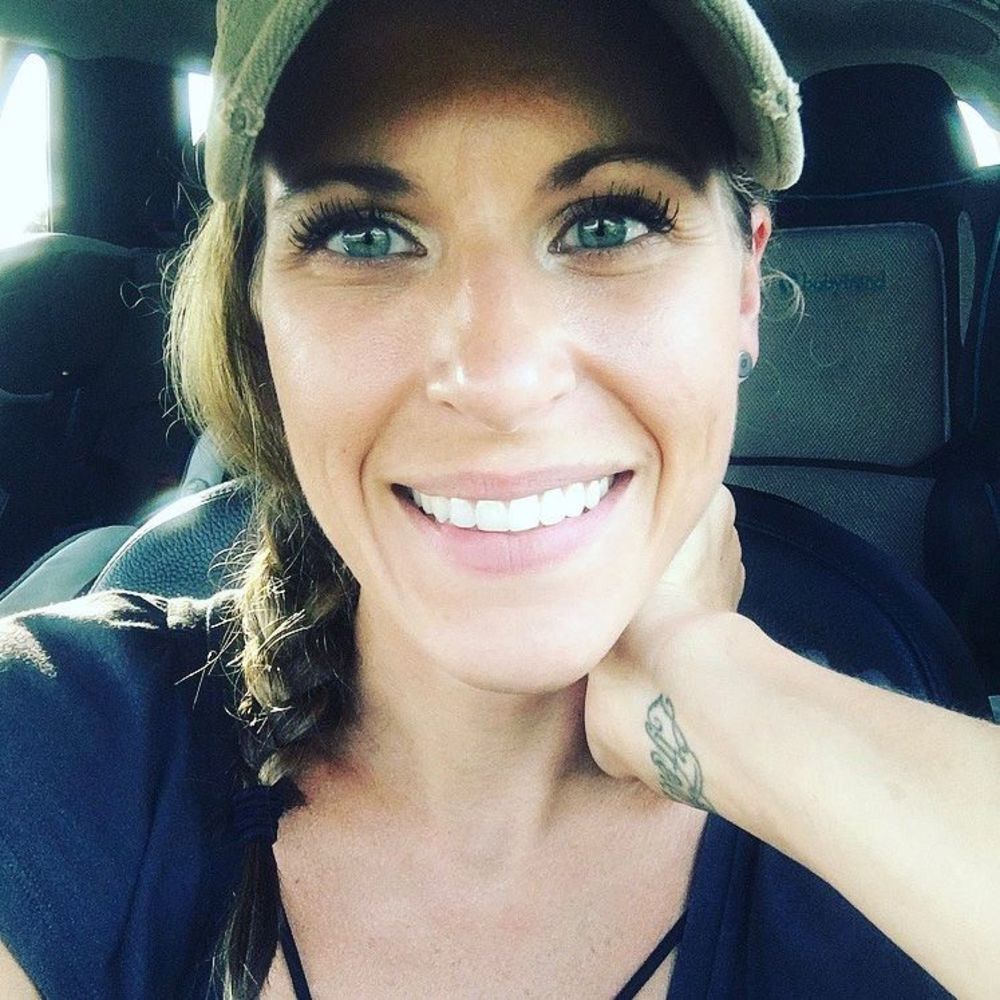 Meet your Posher, Angela